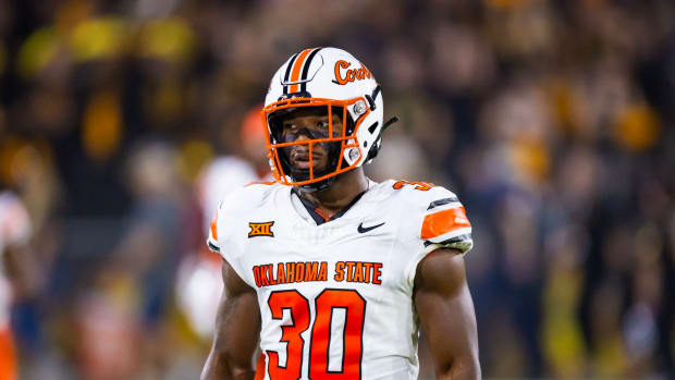 Sep 9, 2023; Tempe, Arizona, USA; Oklahoma State Cowboys linebacker Collin Oliver (30) against the Arizona State Sun Devils at Mountain America Stadium. Mandatory Credit: Mark J. Rebilas-USA TODAY Sports